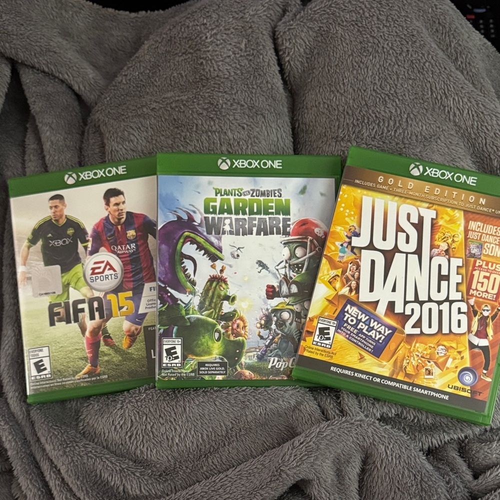 One Game Bundle - FIFA 15, Plants vs. Zombies: Garden Warfare, Just Dance 2016